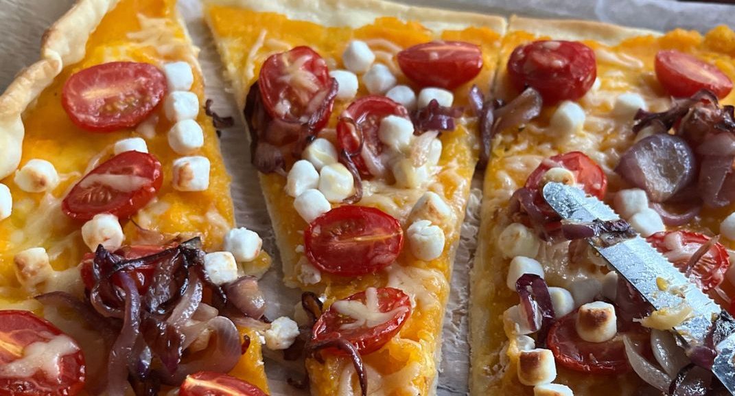 Recept voor pizza met pompoen en geitenkaas